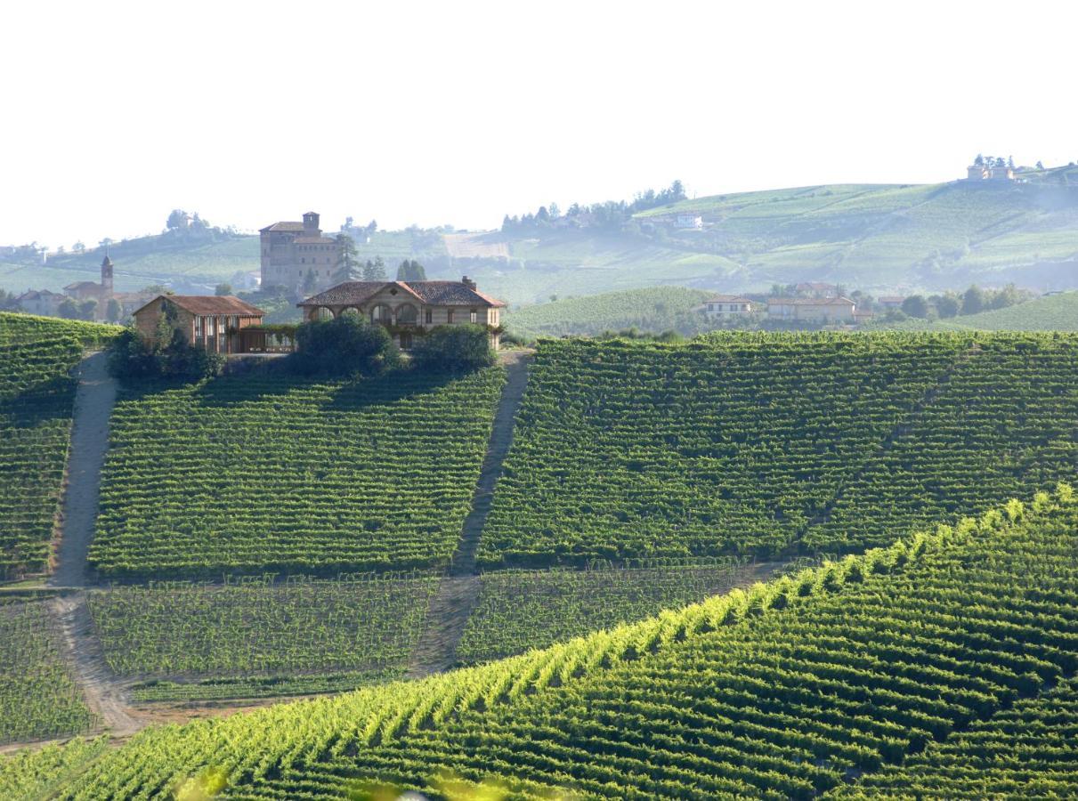 Villaggio Narrante - Cascina Galarej Serralunga d'Alba Dış mekan fotoğraf